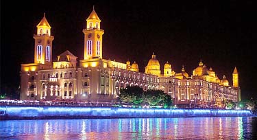 亮化工程竟然成為旅游業(yè)的糖衣炮彈?