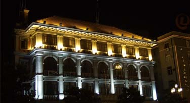 建筑的骨骼 柱子亮化該如何做?三個示例后馬上懂了！