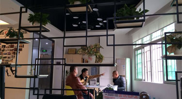 實地驗證 廈門客戶親自上門探訪線型燈廠家