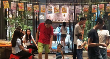 異鄉(xiāng)團(tuán)圓，光臣智科設(shè)中秋“家宴”遙寄思鄉(xiāng)情!