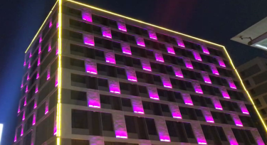 石家莊公寓樓體亮化，光臣led七彩洗墻燈效果分享