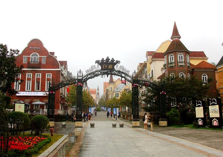 白鹿鎮(zhèn) 白鹿鎮(zhèn)